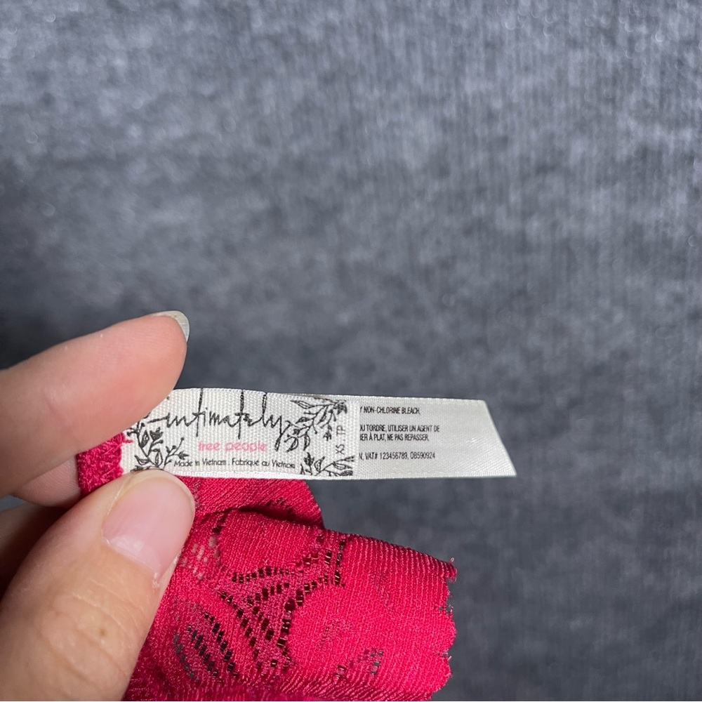 Intimately FREE PEOPLE Women’s XS Red Galloon Lined‎ Lace Racerback Bralette - Picture 8 of 10